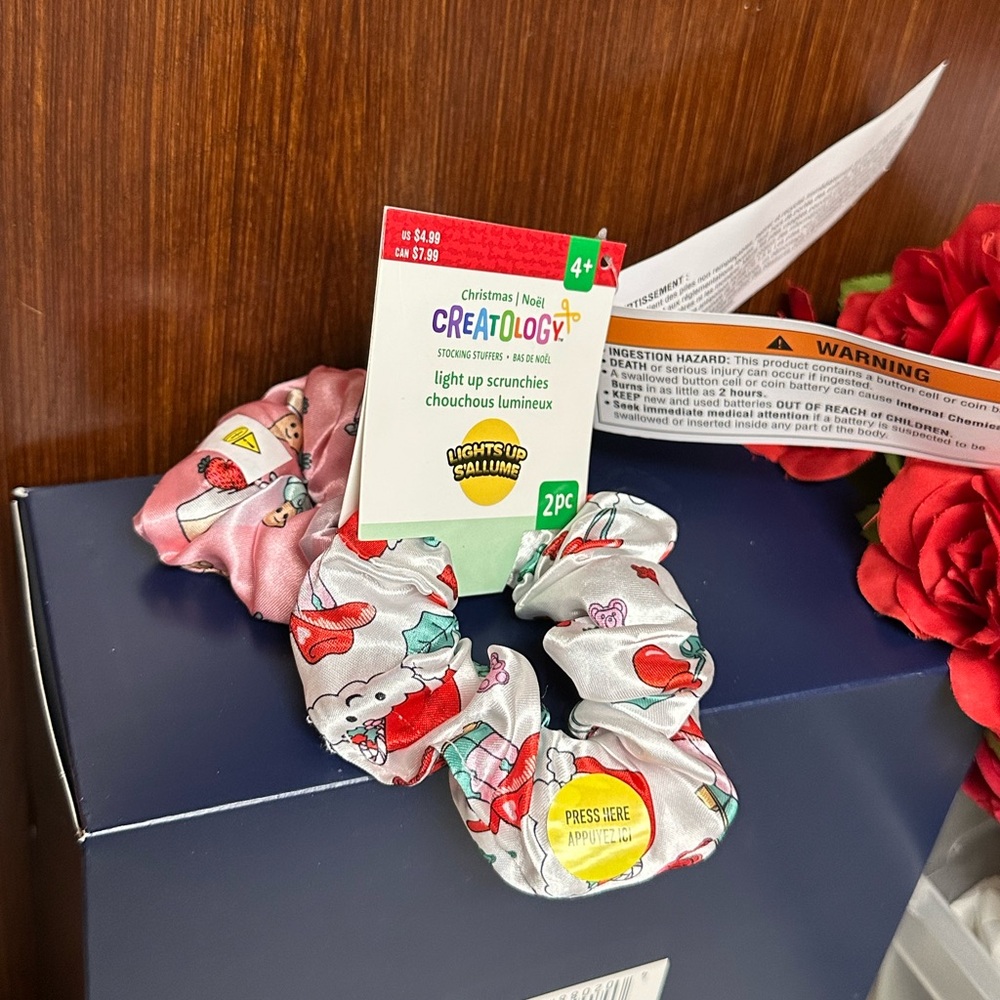 Creatology Lights up scrunchies hair tier Christmas prints